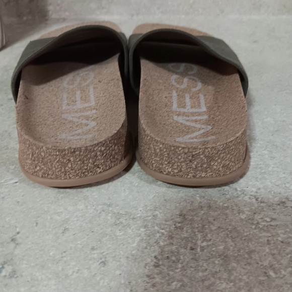 Message Mullen Classic Slide Sandals Vegan Cork Footbed - Size 38 US 7.5/8 - Picture 4 of 9